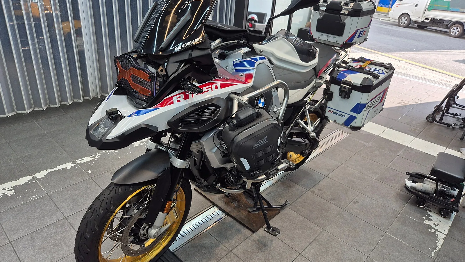 BMW R 1250 GS ADV 2022 실버 사진 1