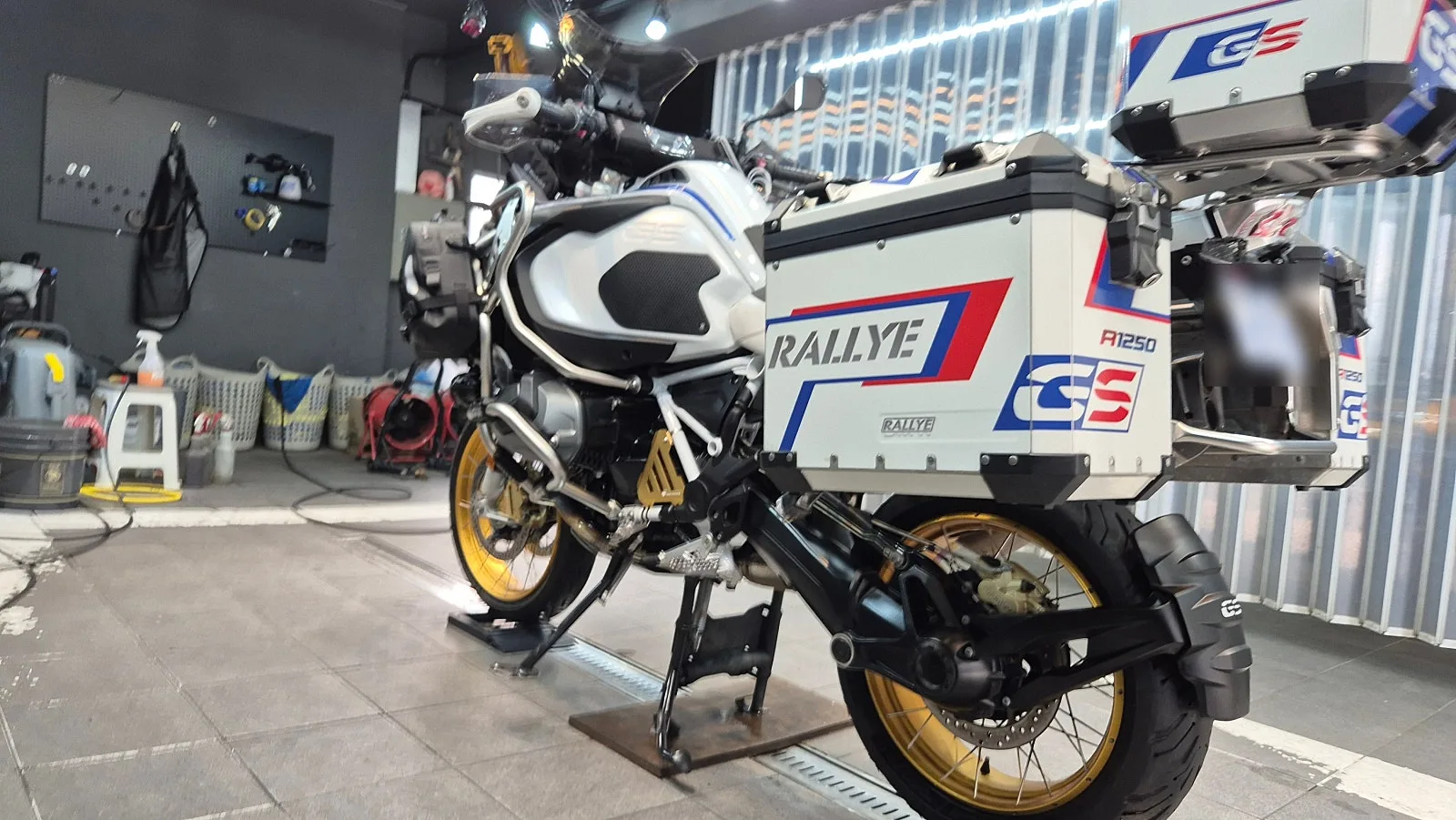 BMW R 1250 GS ADV 2022 실버 사진 7