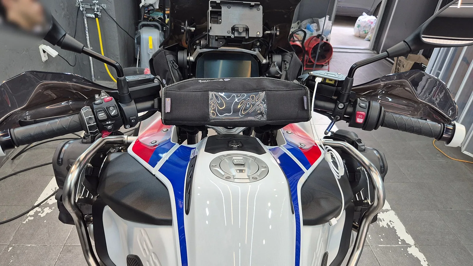 BMW R 1250 GS ADV 2022 실버 사진 8