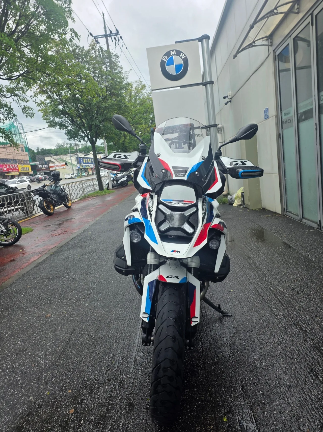BMW R 1300 GS 2024 블랙 사진 2