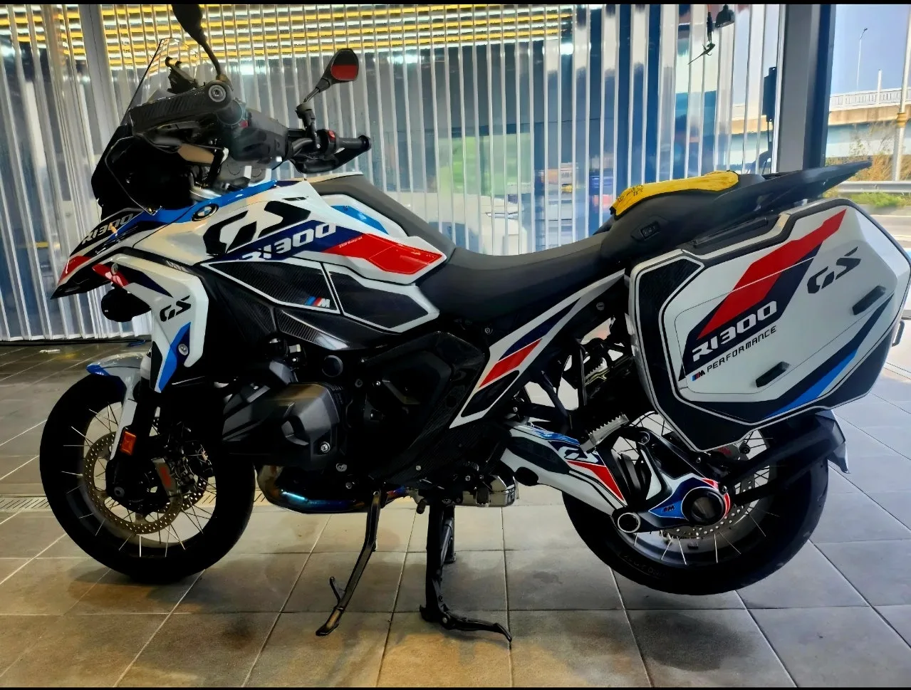 BMW R 1300 GS 2024 블랙 사진 6