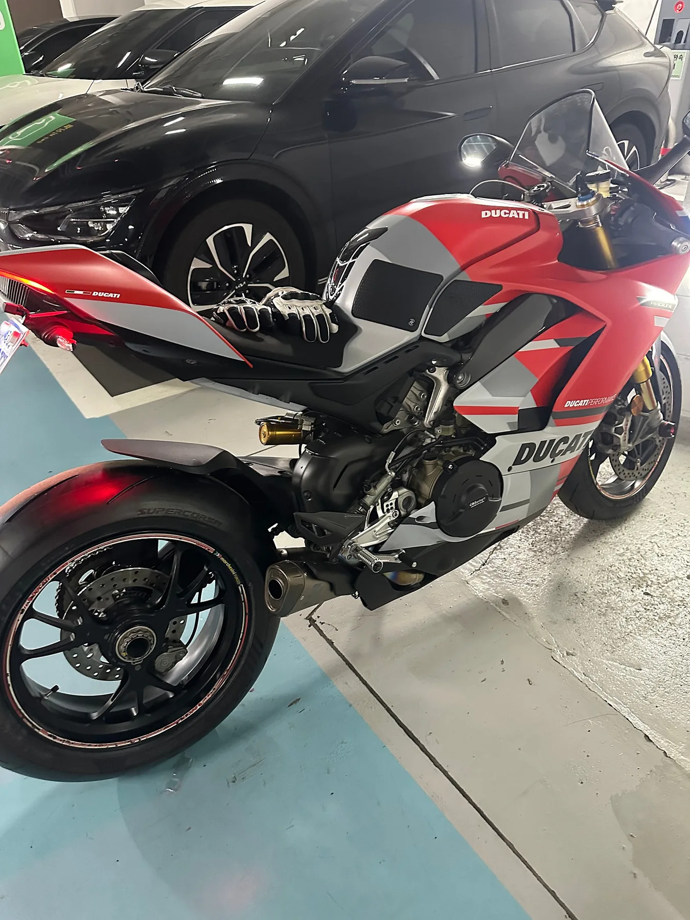 두카티 파니갈레 V4 S 코르세 2019 사진 1