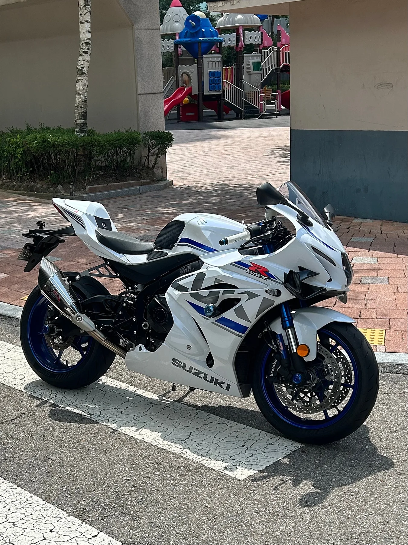스즈키 GSX R 1000 R 2019 화이트 사진 1