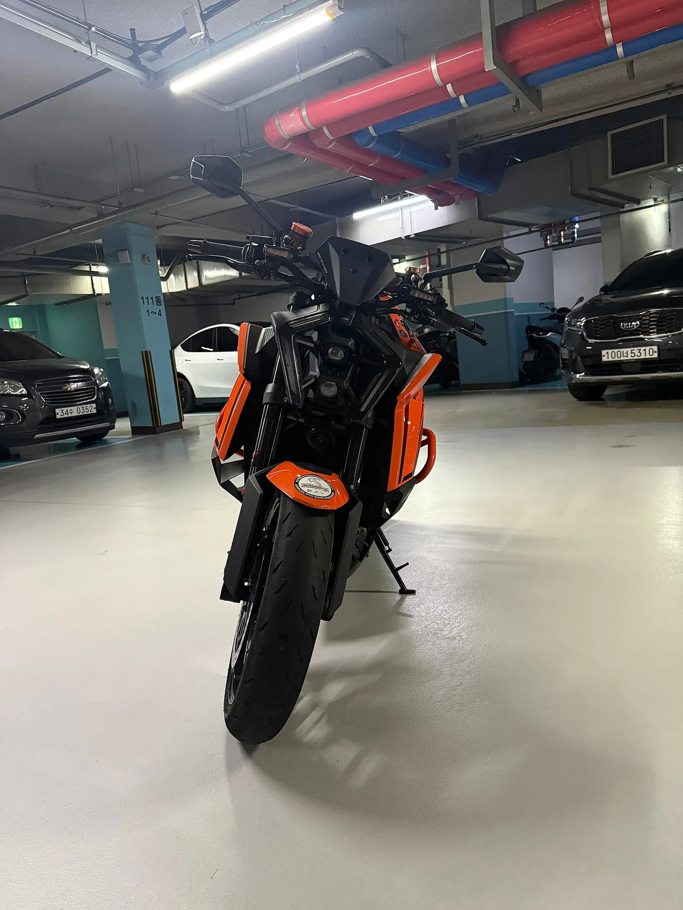 KTM 1390 슈퍼듀크 R 2024 레드 사진 7