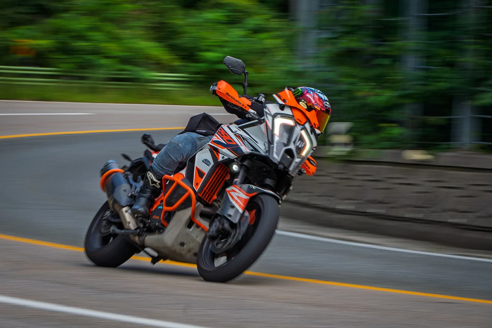 KTM 1290 S 슈퍼어드벤처 2022 오렌지