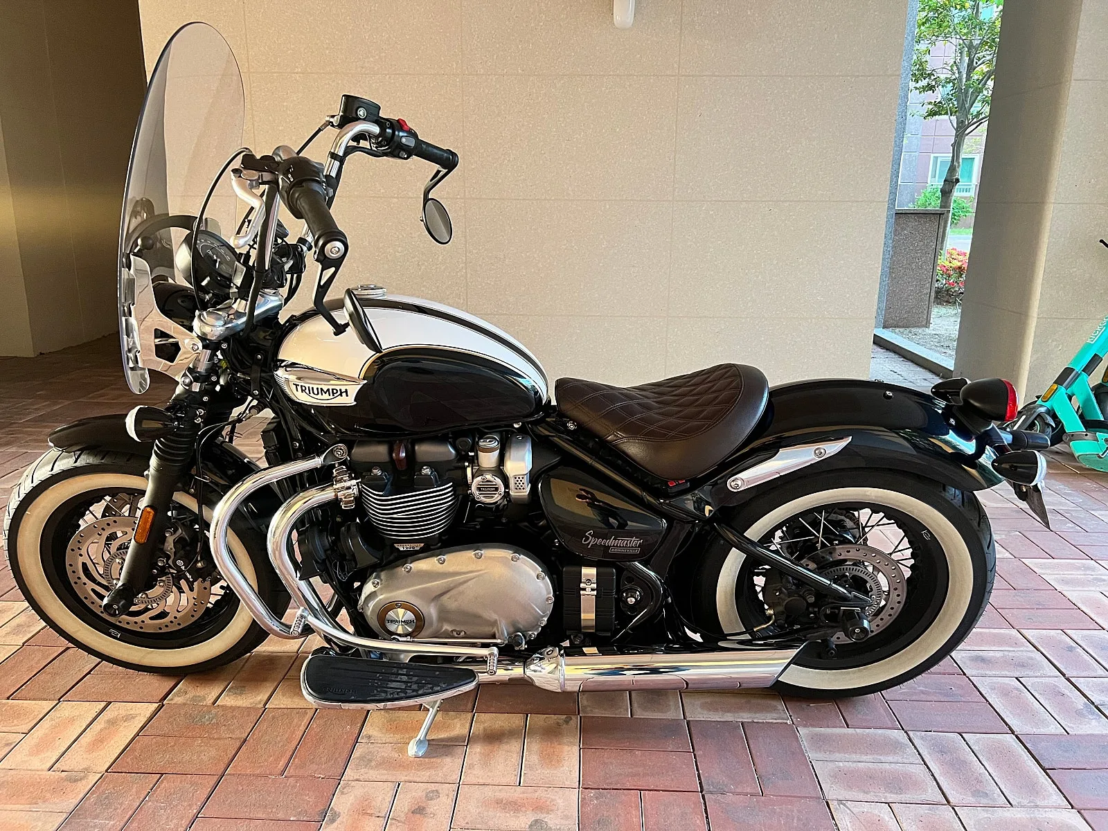 트라이엄프 본네빌 스피드마스터 2020 화이트 사진 1