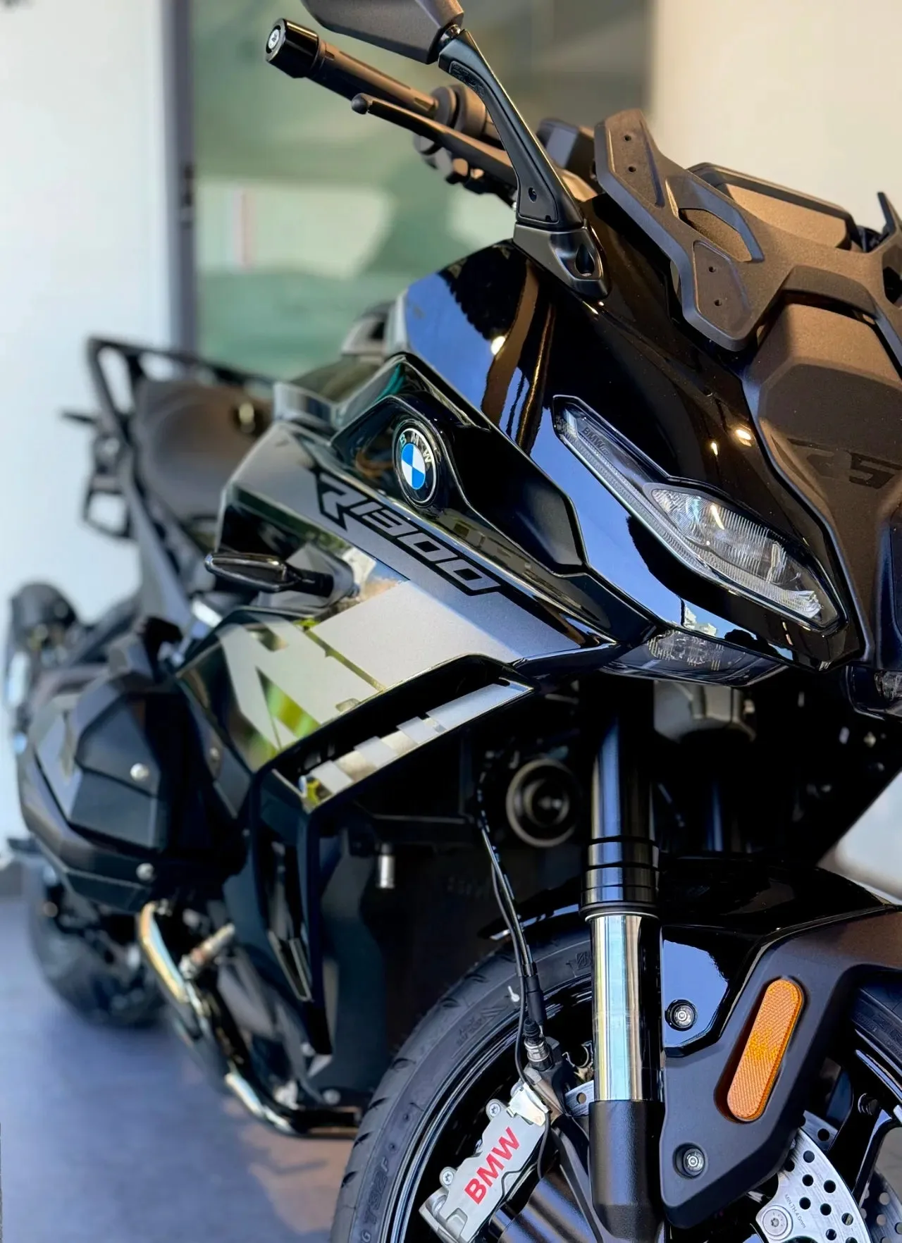 BMW R 1300 RS ASA 2026 트리플블랙 사진 4