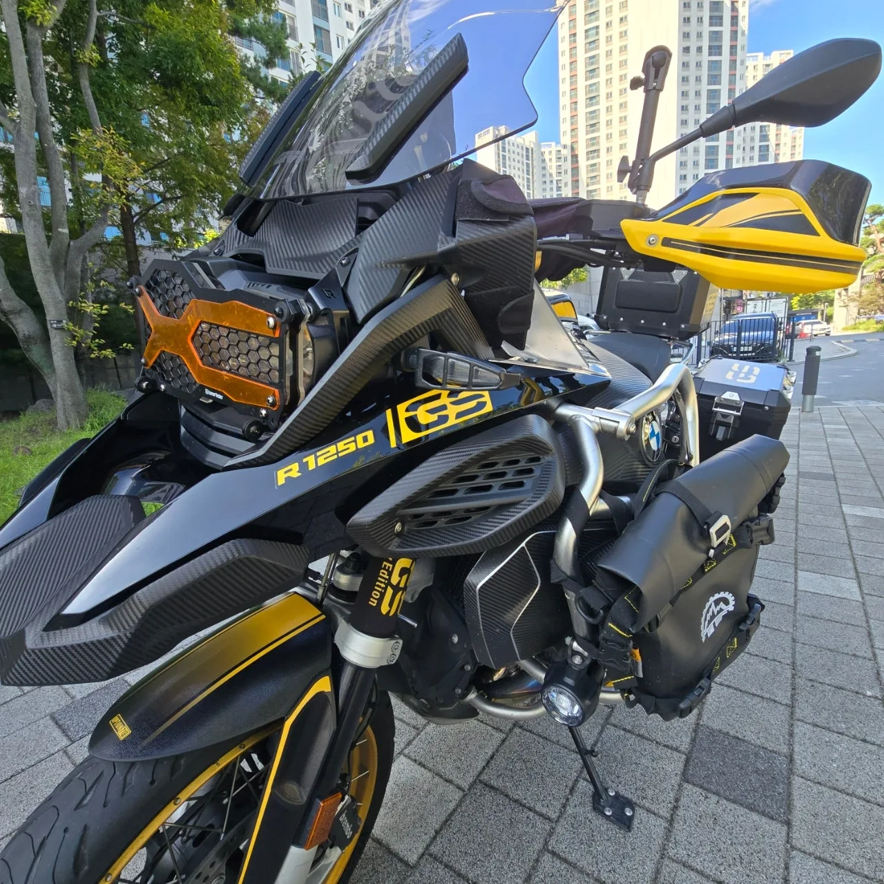 BMW R 1250 GS 40주년 에디션 2022 블랙 사진 4