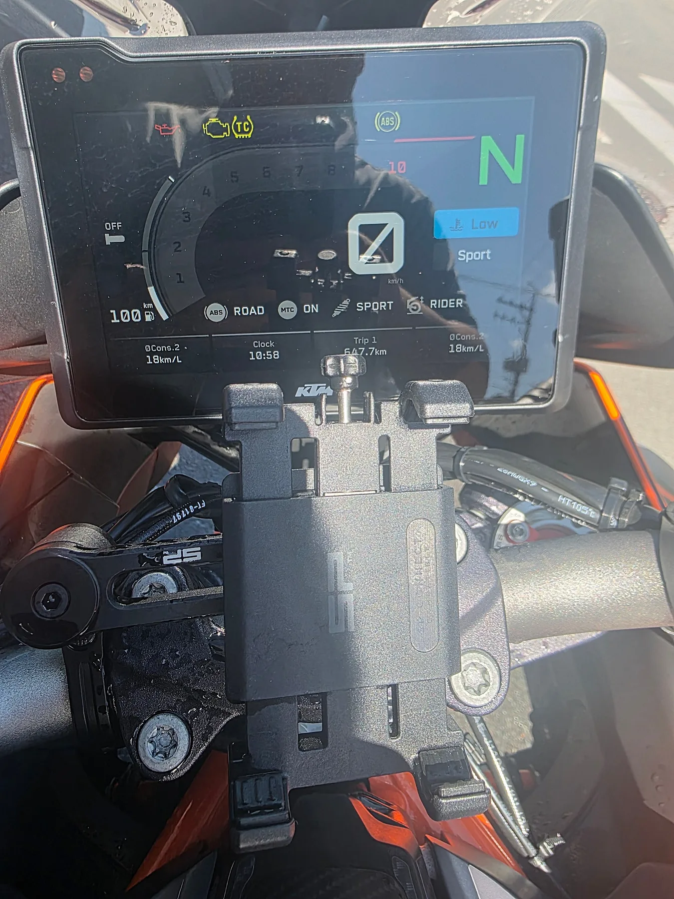 KTM 1290 슈퍼듀크 GT 2022 레드 사진 2