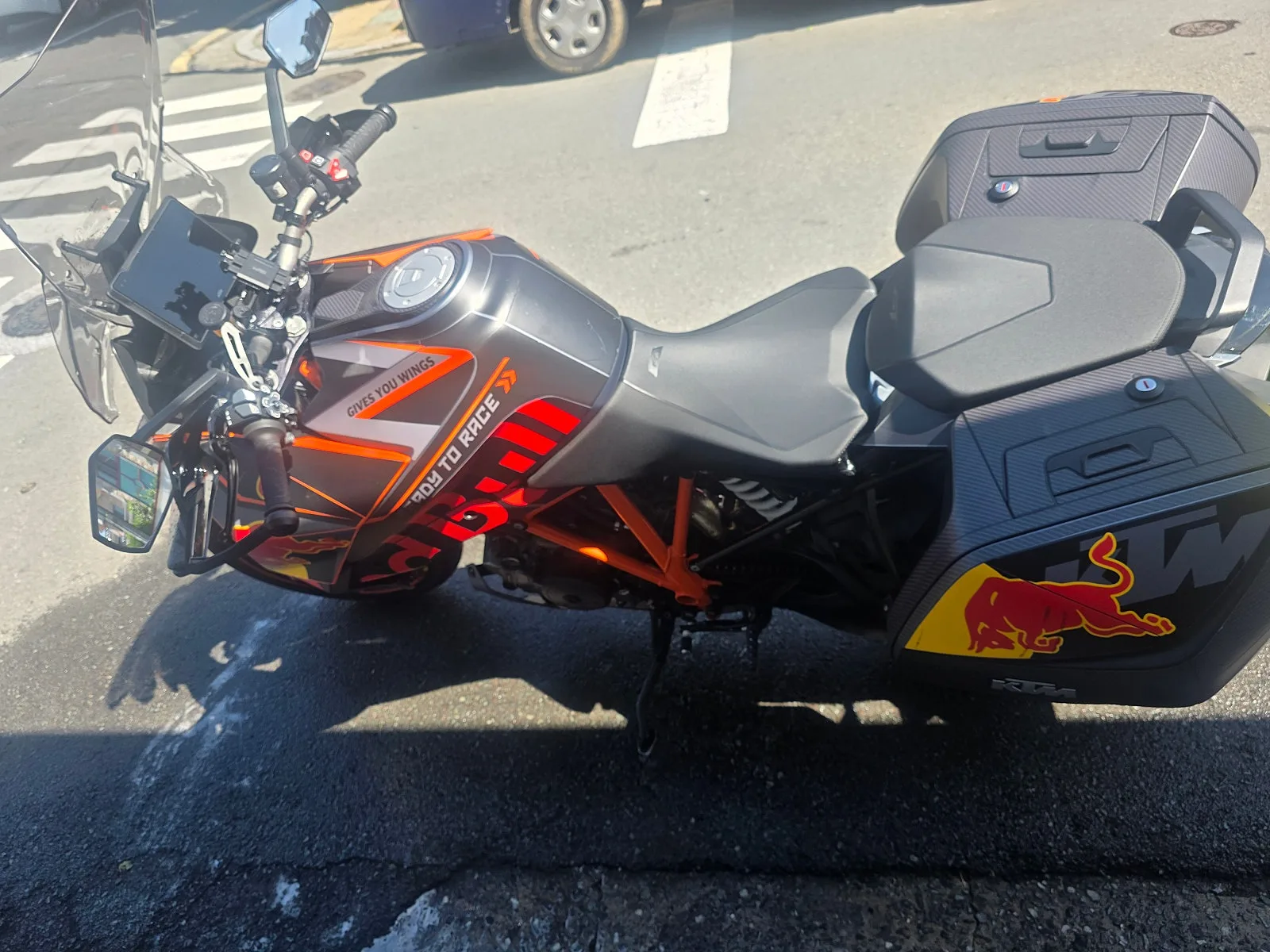 KTM 1290 슈퍼듀크 GT 2022 레드 사진 5