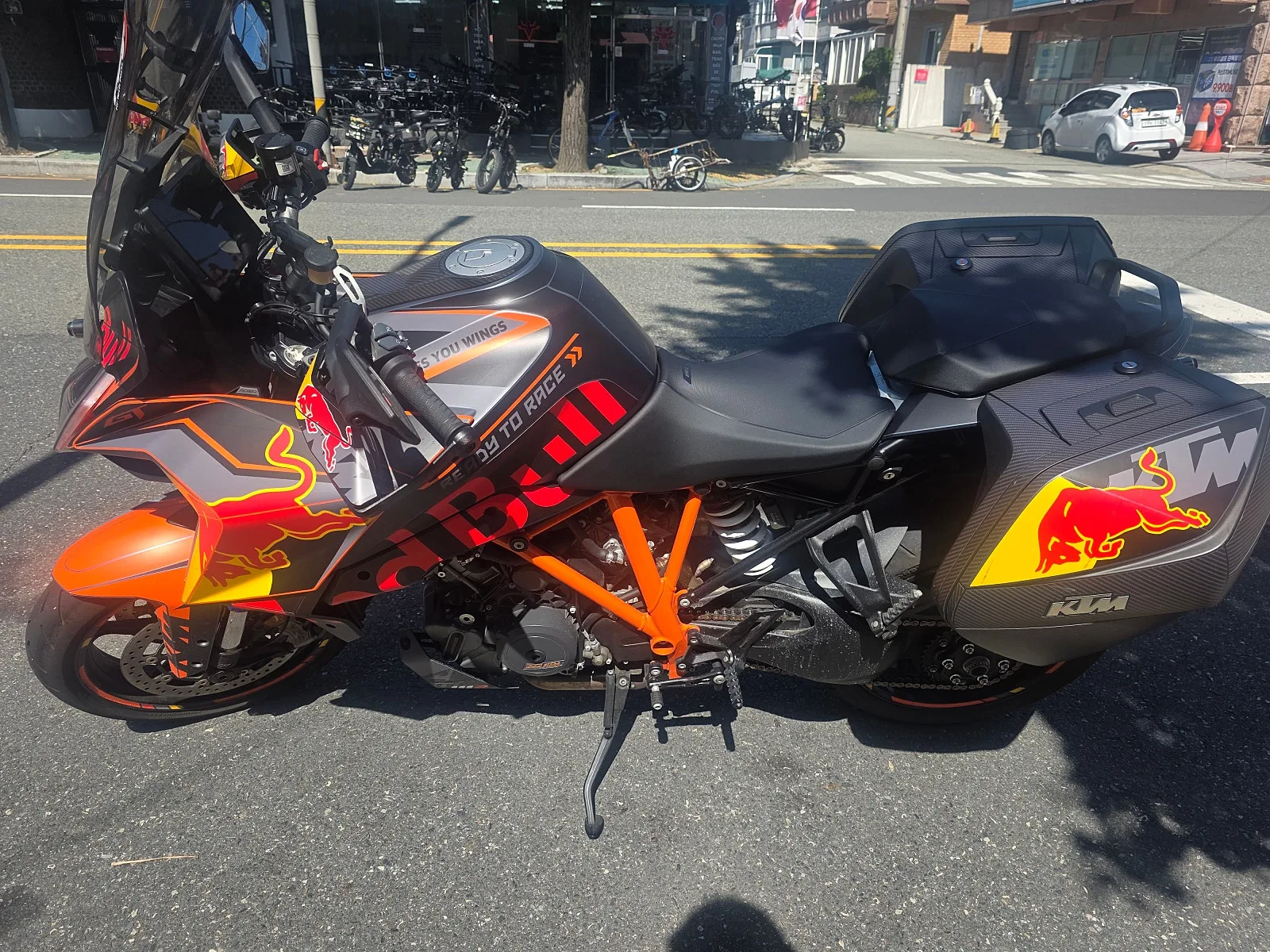 KTM 1290 슈퍼듀크 GT 2022 레드 사진 8