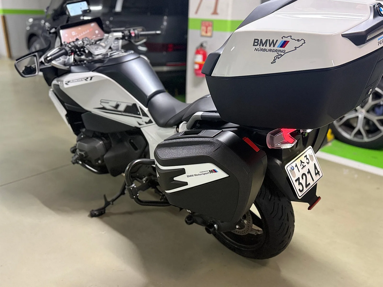 BMW R 1300 RT 2026 화이트 사진 8