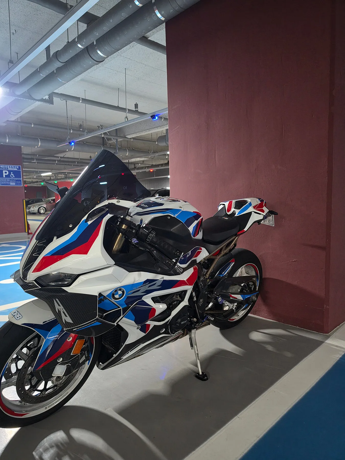BMW S 1000 RR 2025 화이트 사진 3