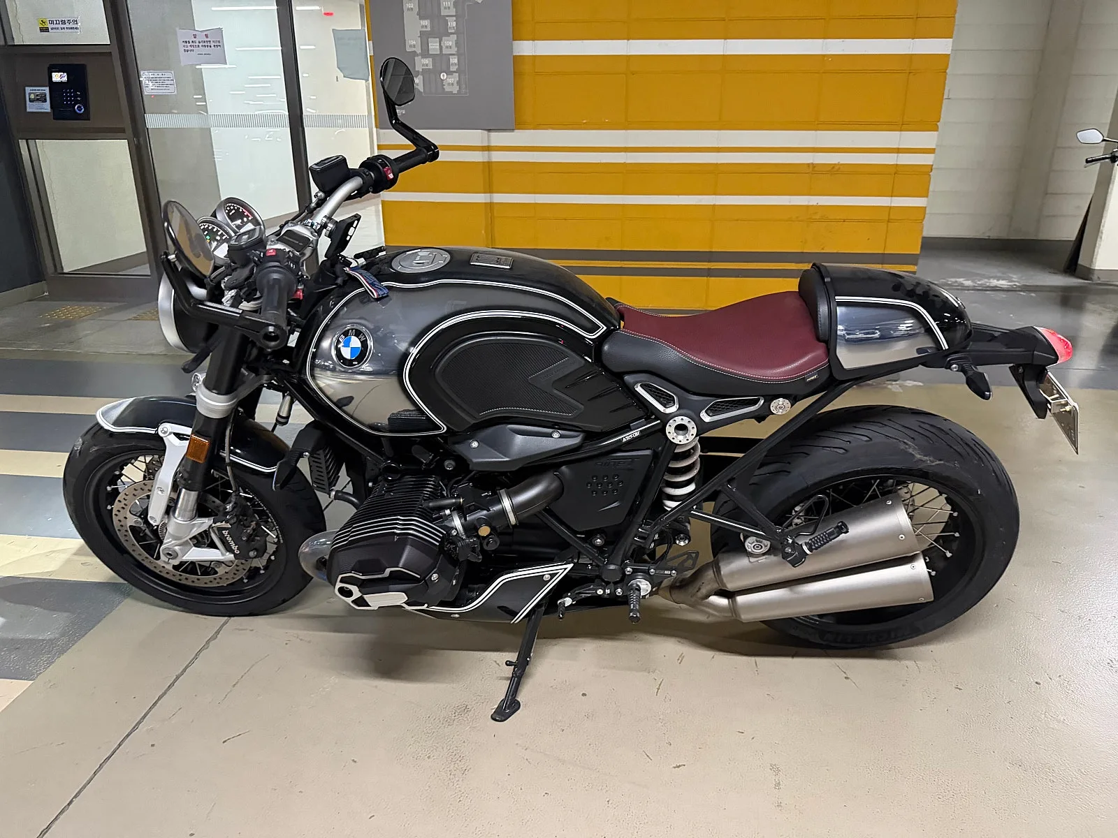 BMW