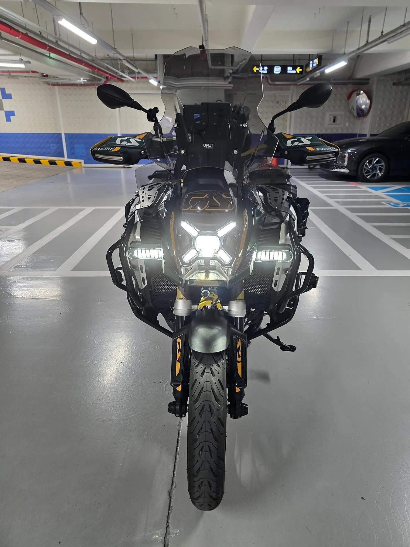 BMW R 1300 GS ADV OPTION719 2025 블랙 사진 2