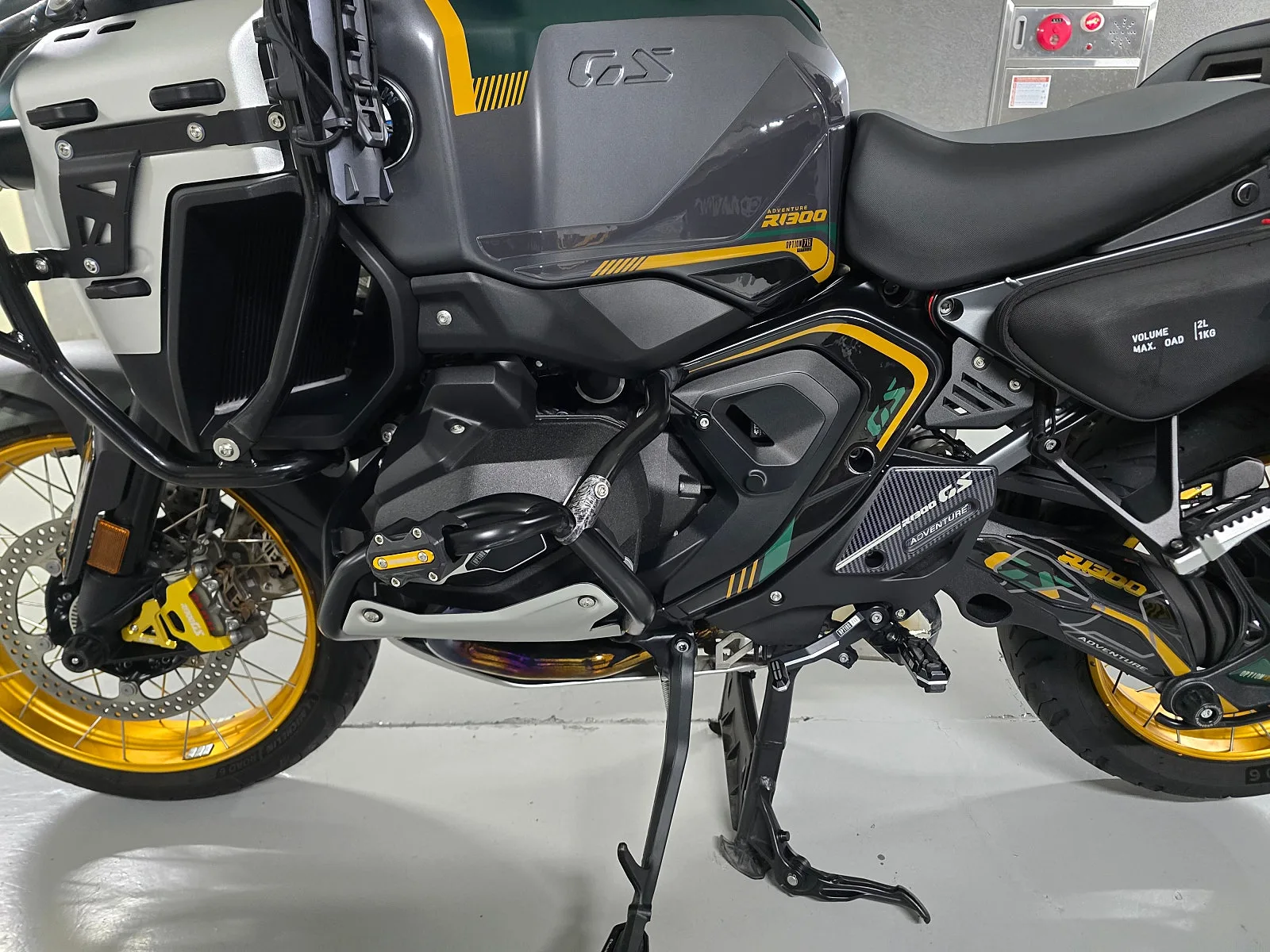 BMW R 1300 GS ADV OPTION719 2025 블랙 사진 5