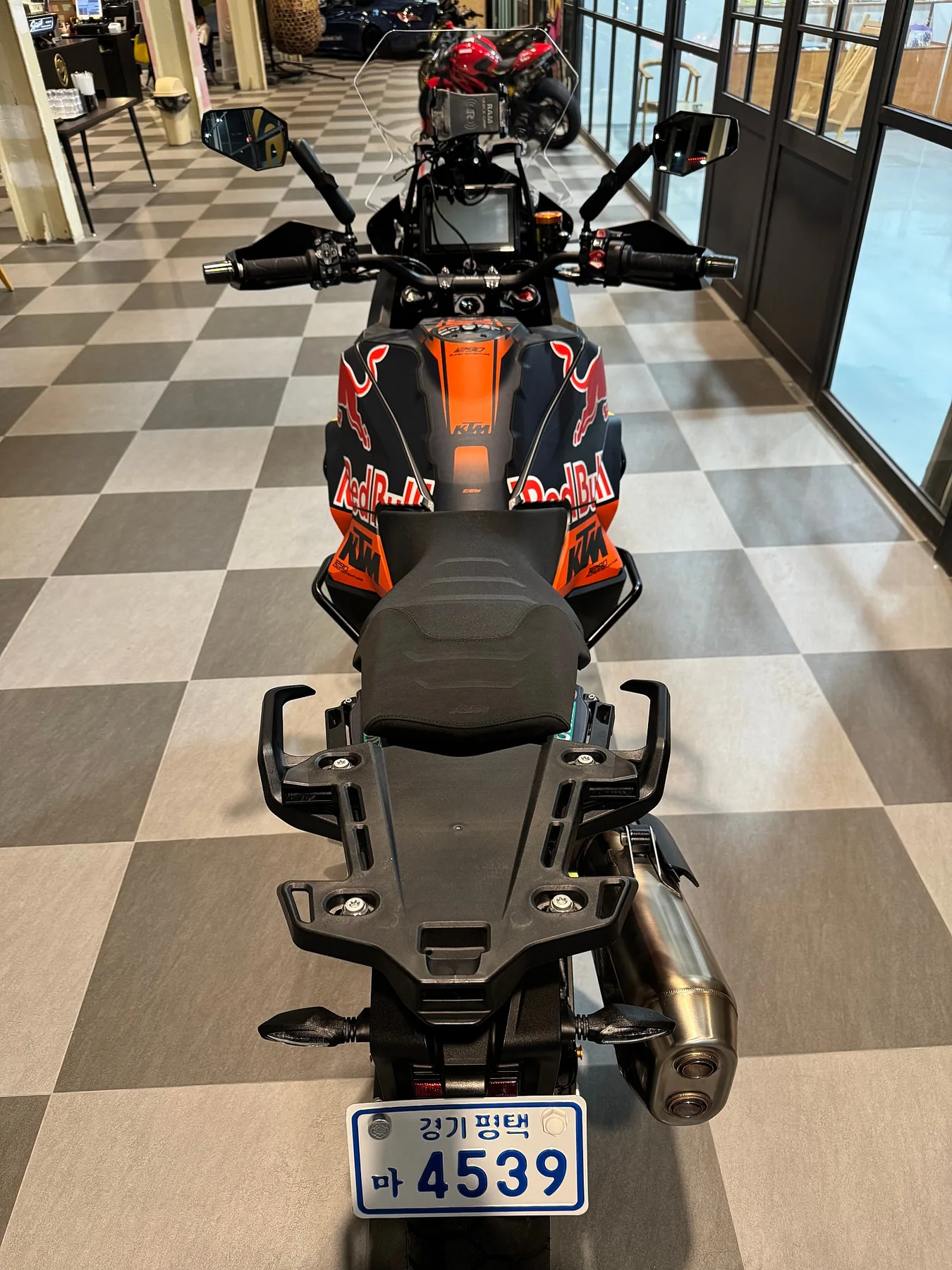 KTM 1290 슈퍼 어드벤처 S 2021 오렌지 사진 5