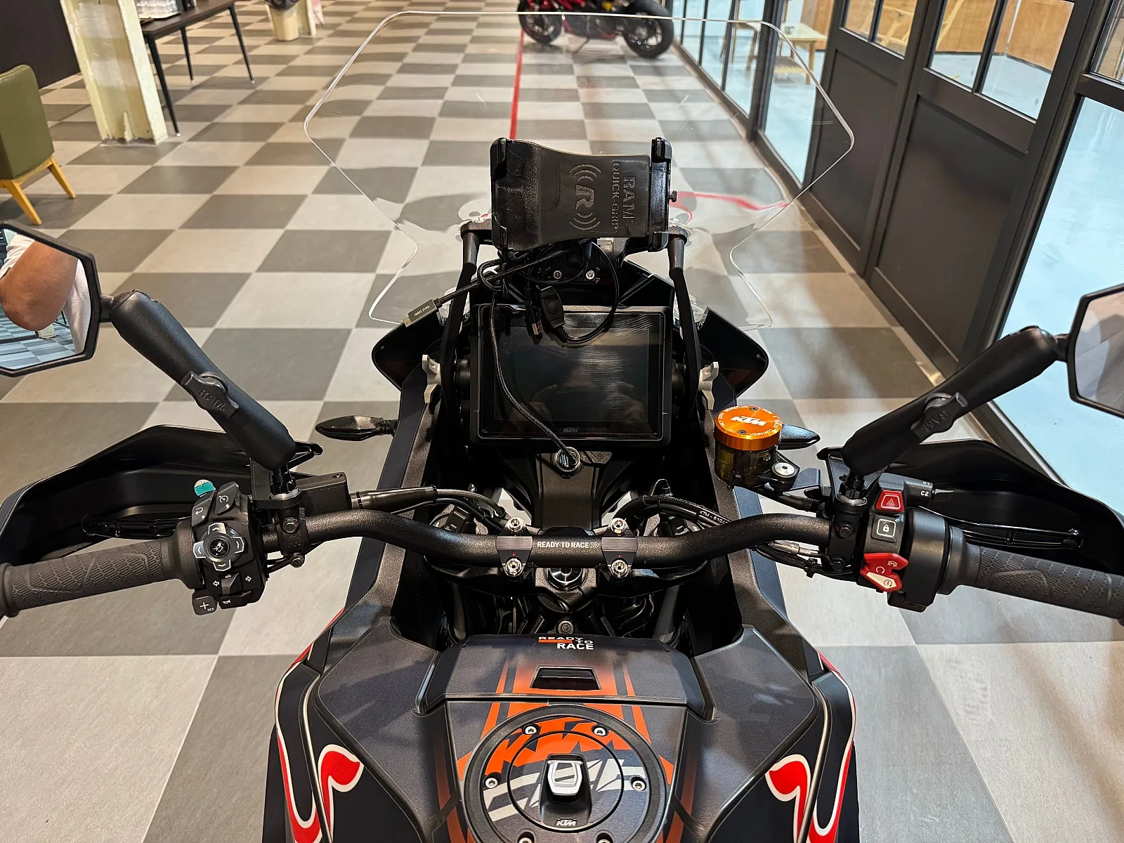 KTM 1290 슈퍼 어드벤처 S 2021 오렌지 사진 6