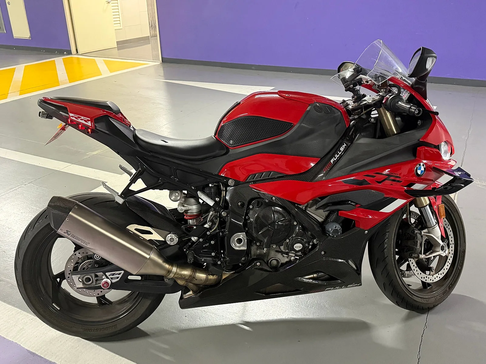 BMW S 1000 RR 레이싱팩 2023 레드 사진 3