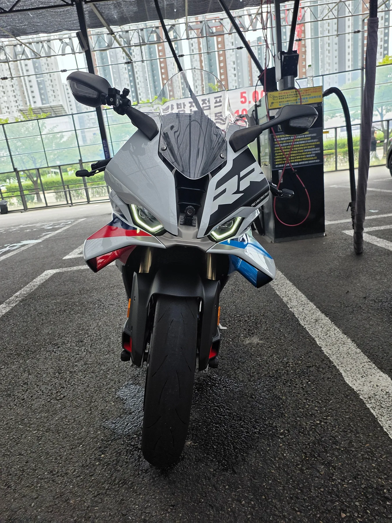 BMW S 1000 RR M팩 2025 화이트 사진 1