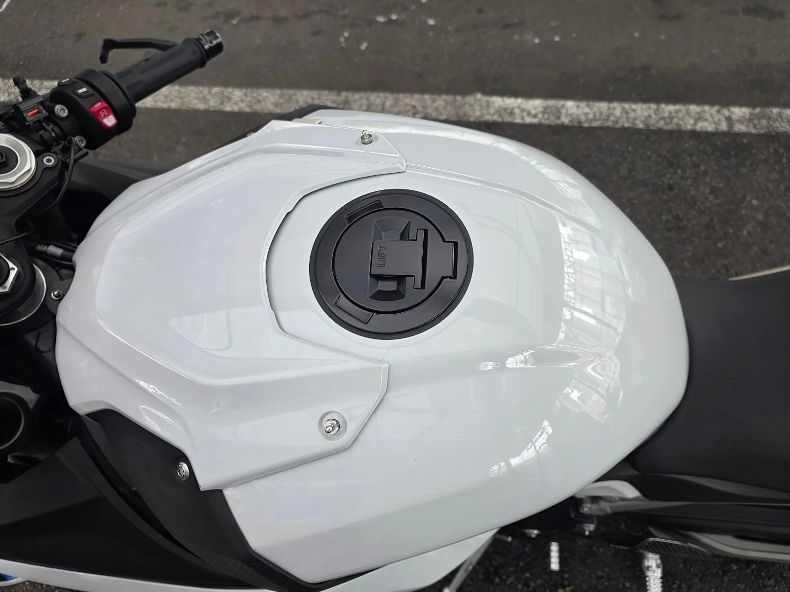 BMW S 1000 RR M팩 2025 화이트 사진 7