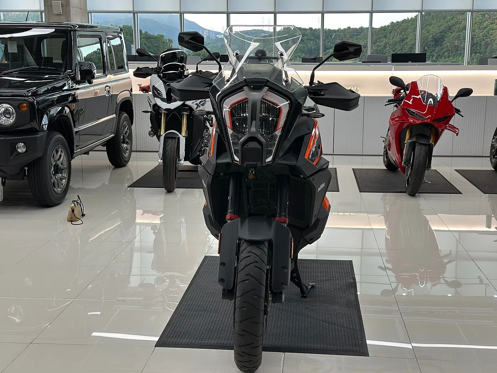 KTM 1290 슈퍼 어드벤처 S 2022 블랙 사진 1