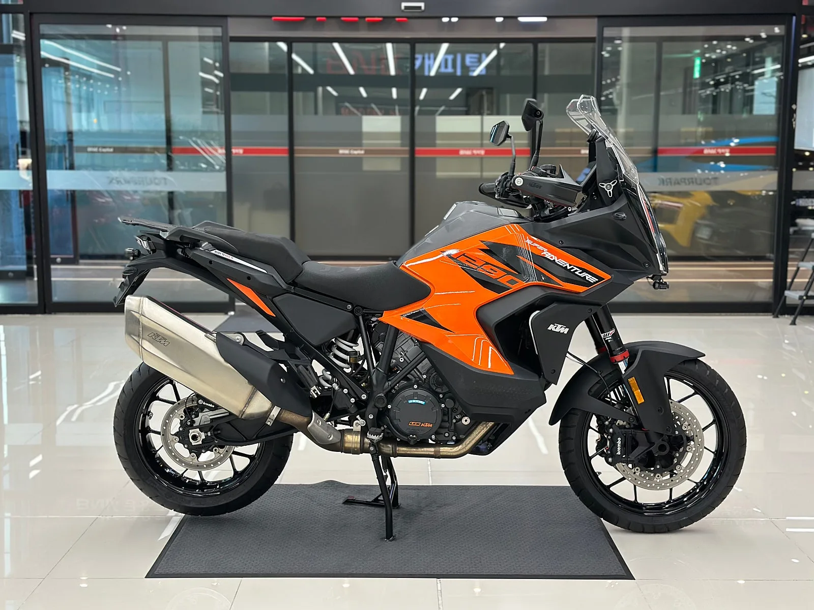 KTM 1290 슈퍼 어드벤처 S 2022 블랙 사진 5