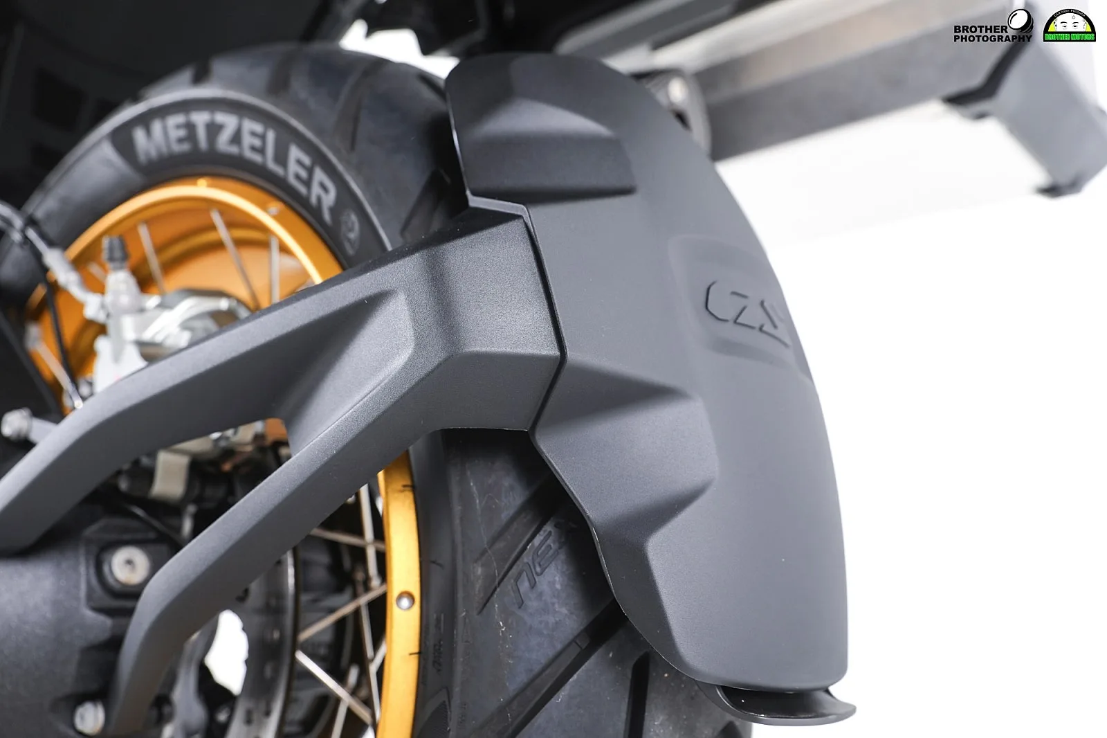 BMW R 1300 GS ADV 2025 실버 사진 8