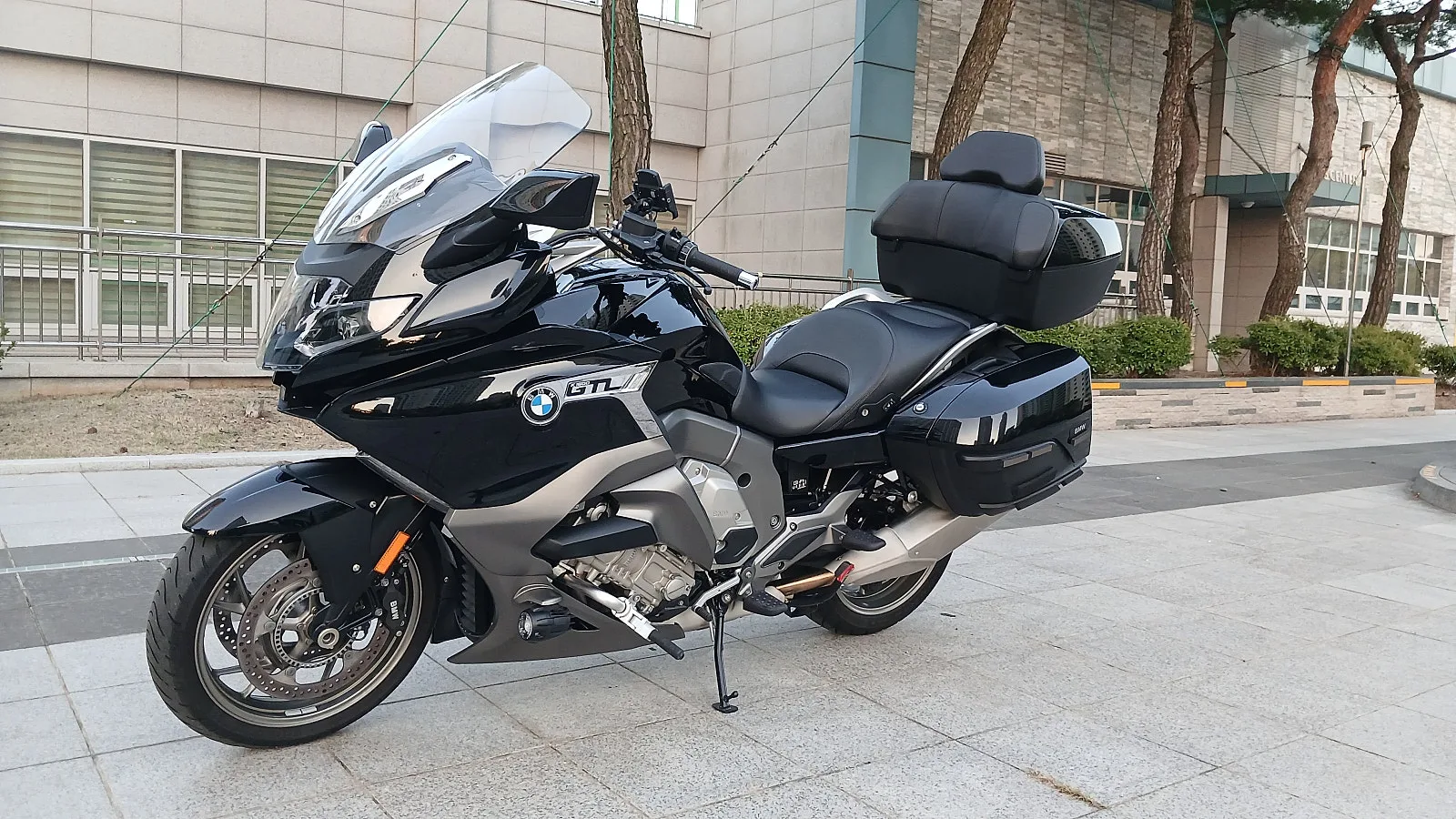 BMW K 1600 GTL 2024 블랙 사진 2