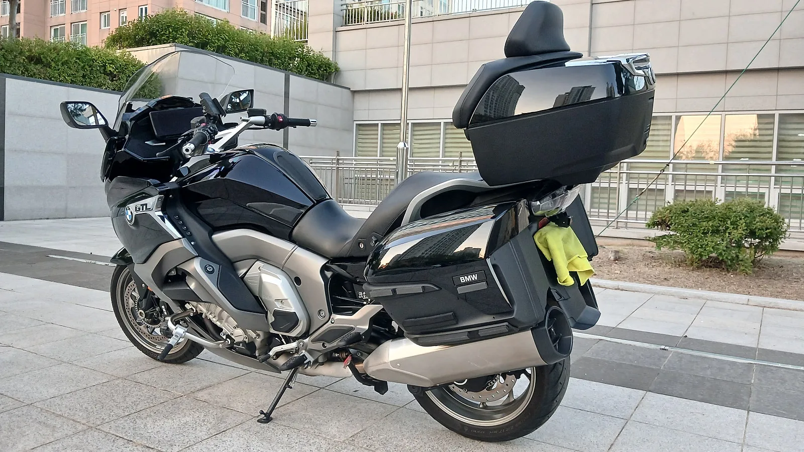 BMW K 1600 GTL 2024 블랙 사진 3
