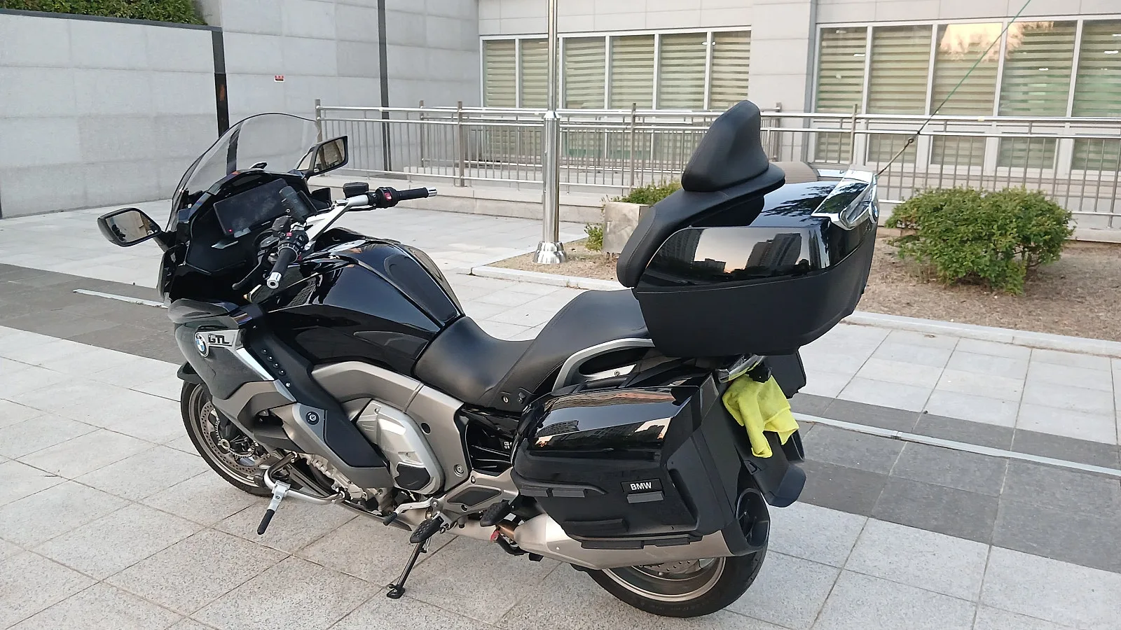 BMW K 1600 GTL 2024 블랙 사진 4