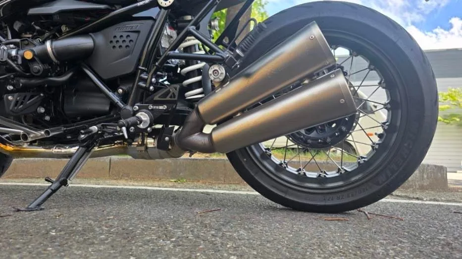 BMW R nineT 100주년 한정판 2023 블랙 사진 4