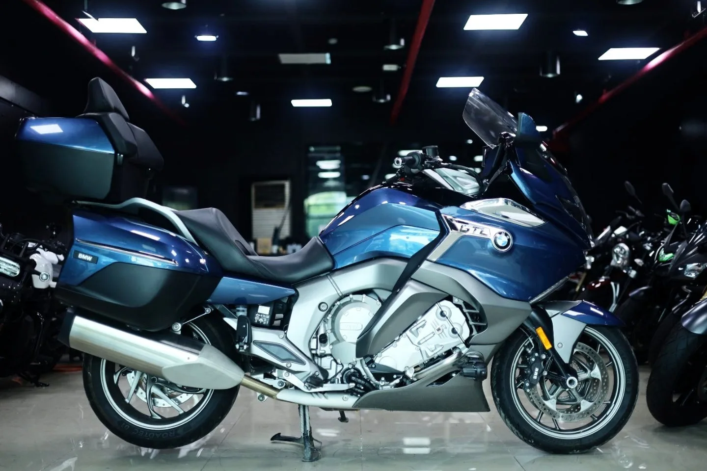 BMW K 1600 GTL 2026 블루 사진 3