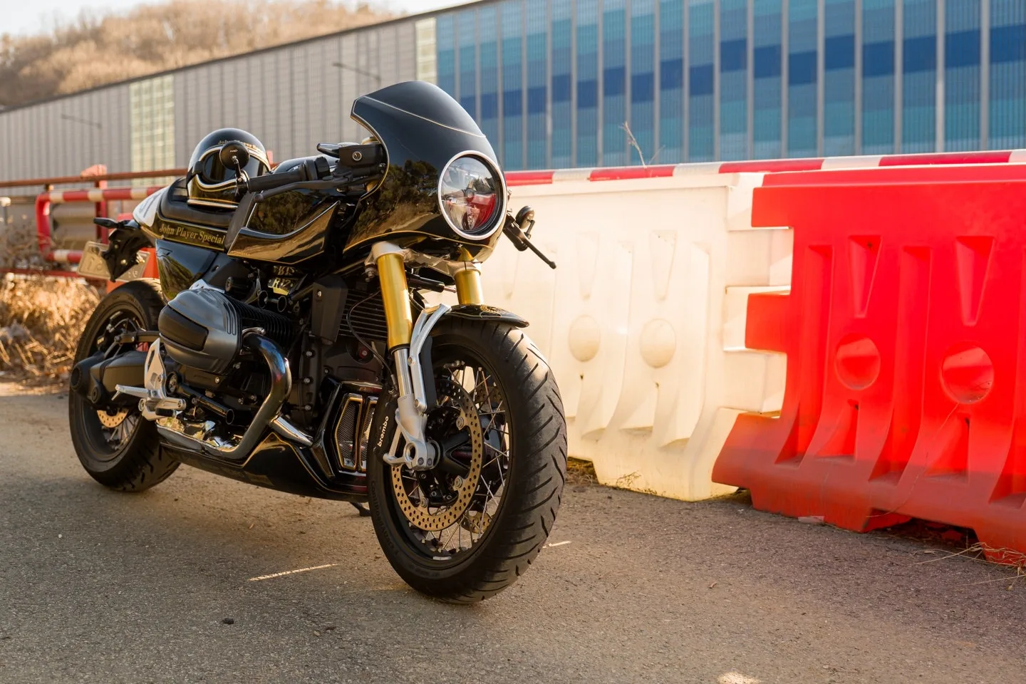 BMW R 12 nine T 2024 블랙 사진 2