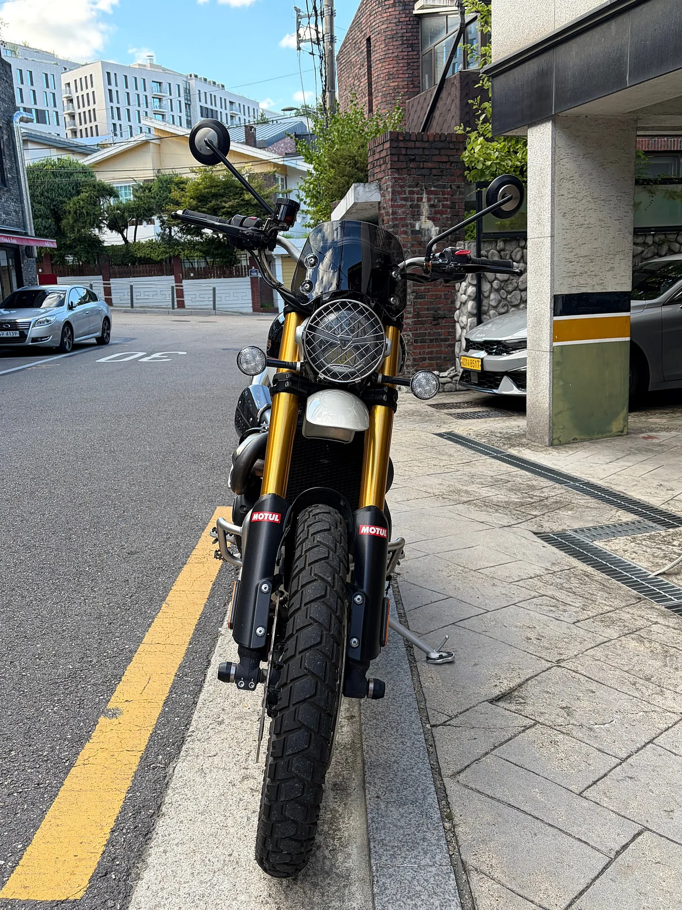 트라이엄프 스크램블러 1200 XE 2020 베이지 사진 4