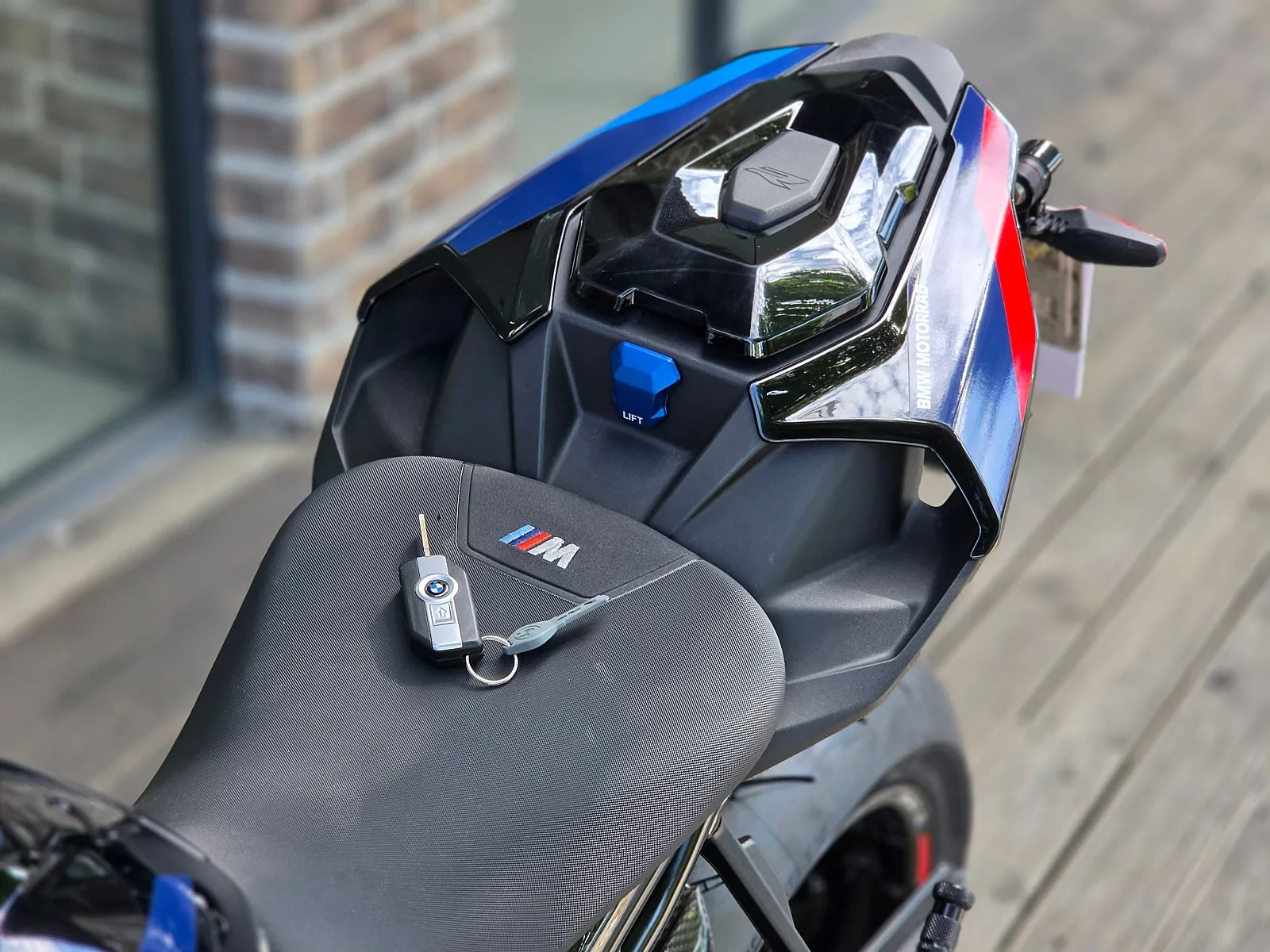 BMW M 1000 R 2023 블루 사진 6