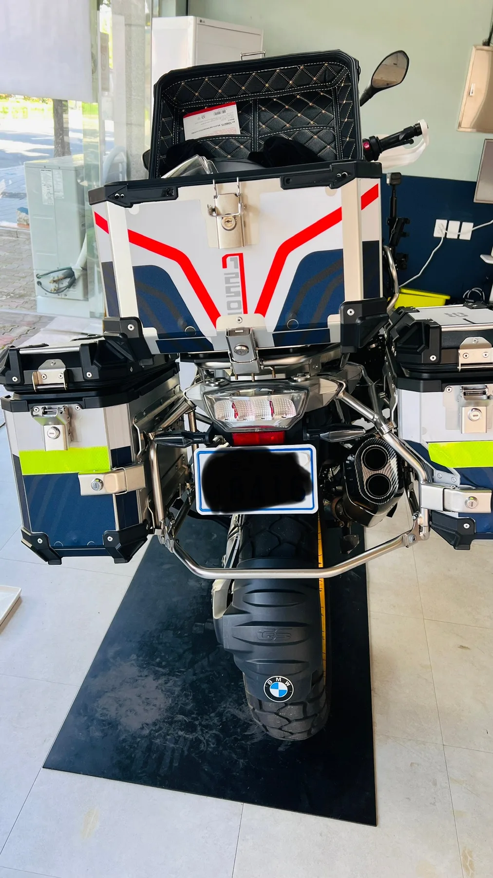 BMW R 1250 GS 트로피 2022 실버 사진 4