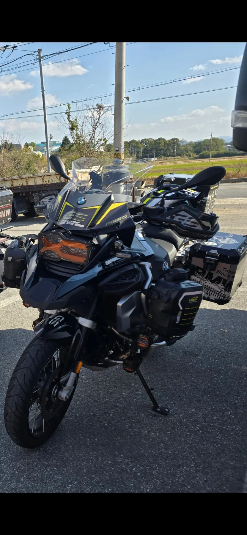 BMW R 1250 GS Adventure 2023 트리플블랙 사진 2