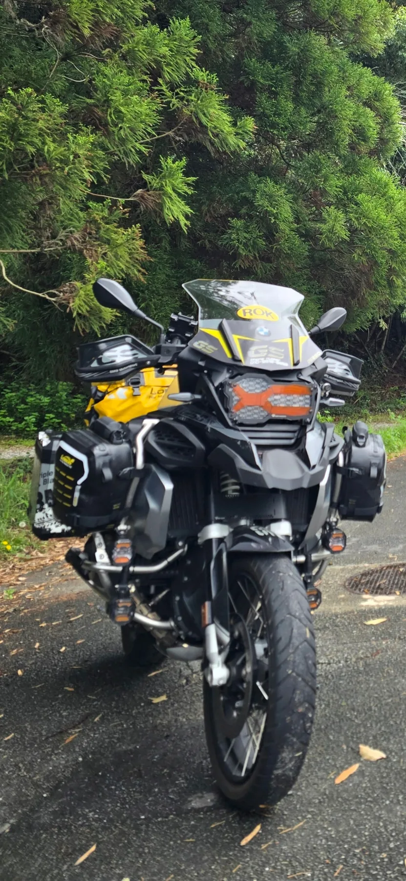 BMW R 1250 GS Adventure 2023 트리플블랙 사진 3