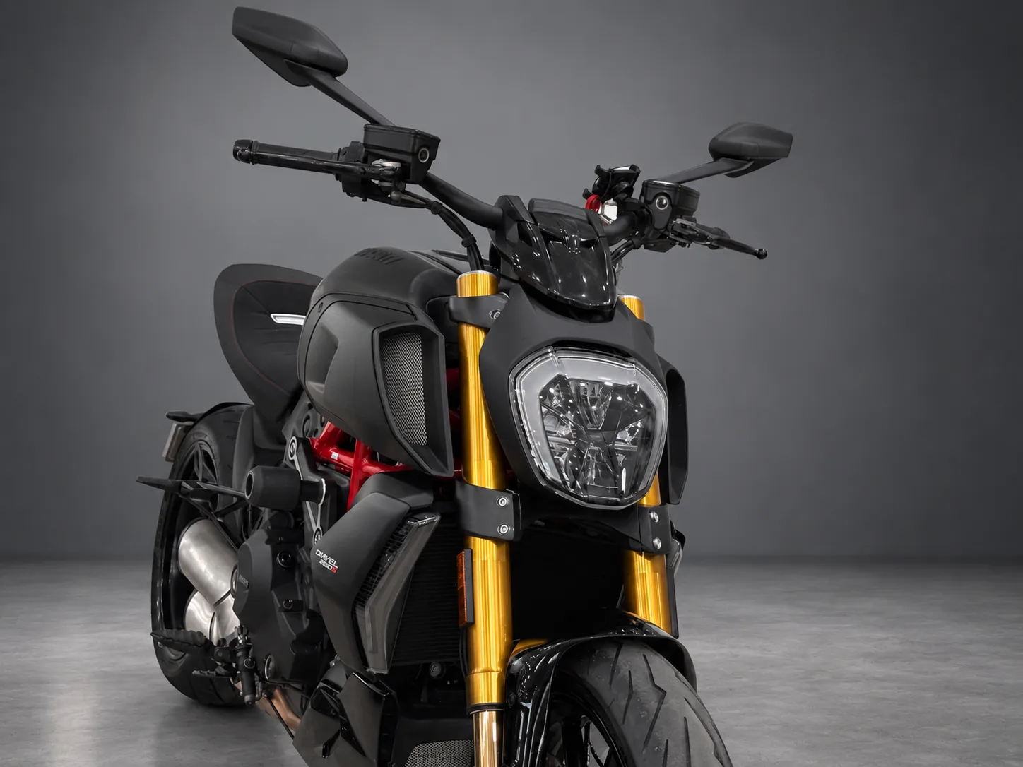 두카티 디아벨 1260 S 2022 블랙 사진 5