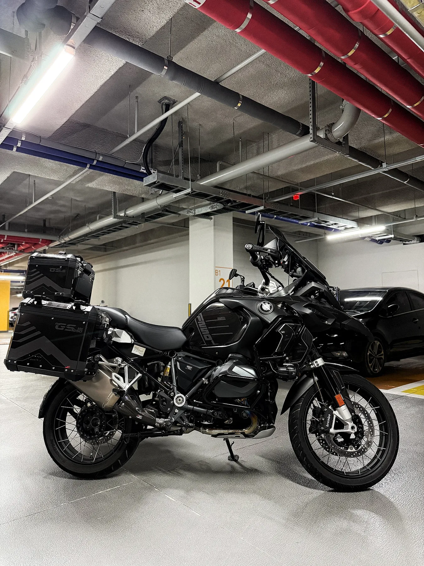 BMW R 1250 GS Adventure 2022 트리플블랙 사진 3