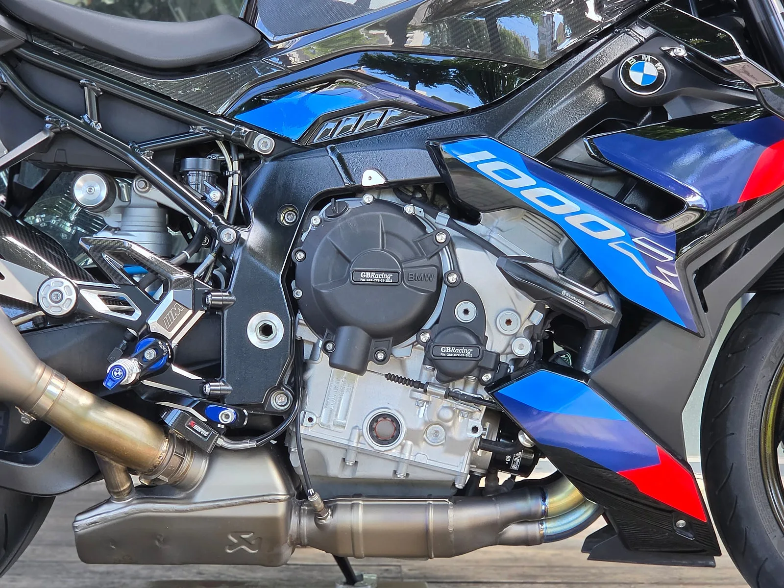 BMW M 1000 R 2023 블루 사진 8