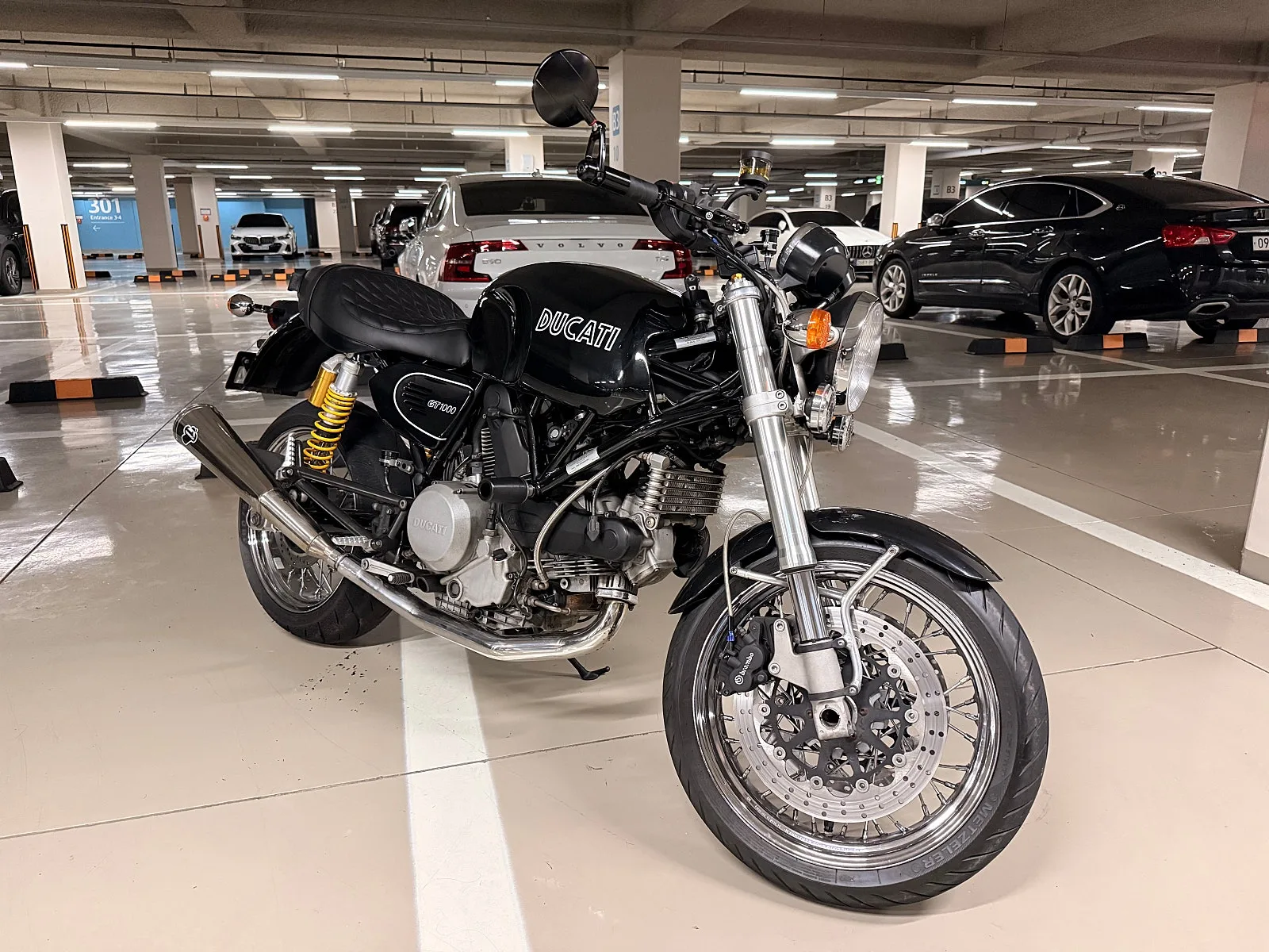 두카티 GT 1000 2009 블랙 사진 2