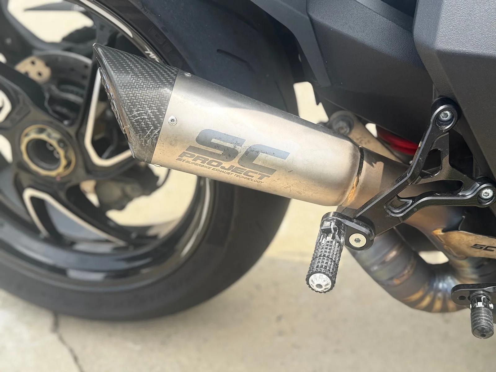 MV아구스타 브루탈레 800 RR 2023 버건디 사진 8