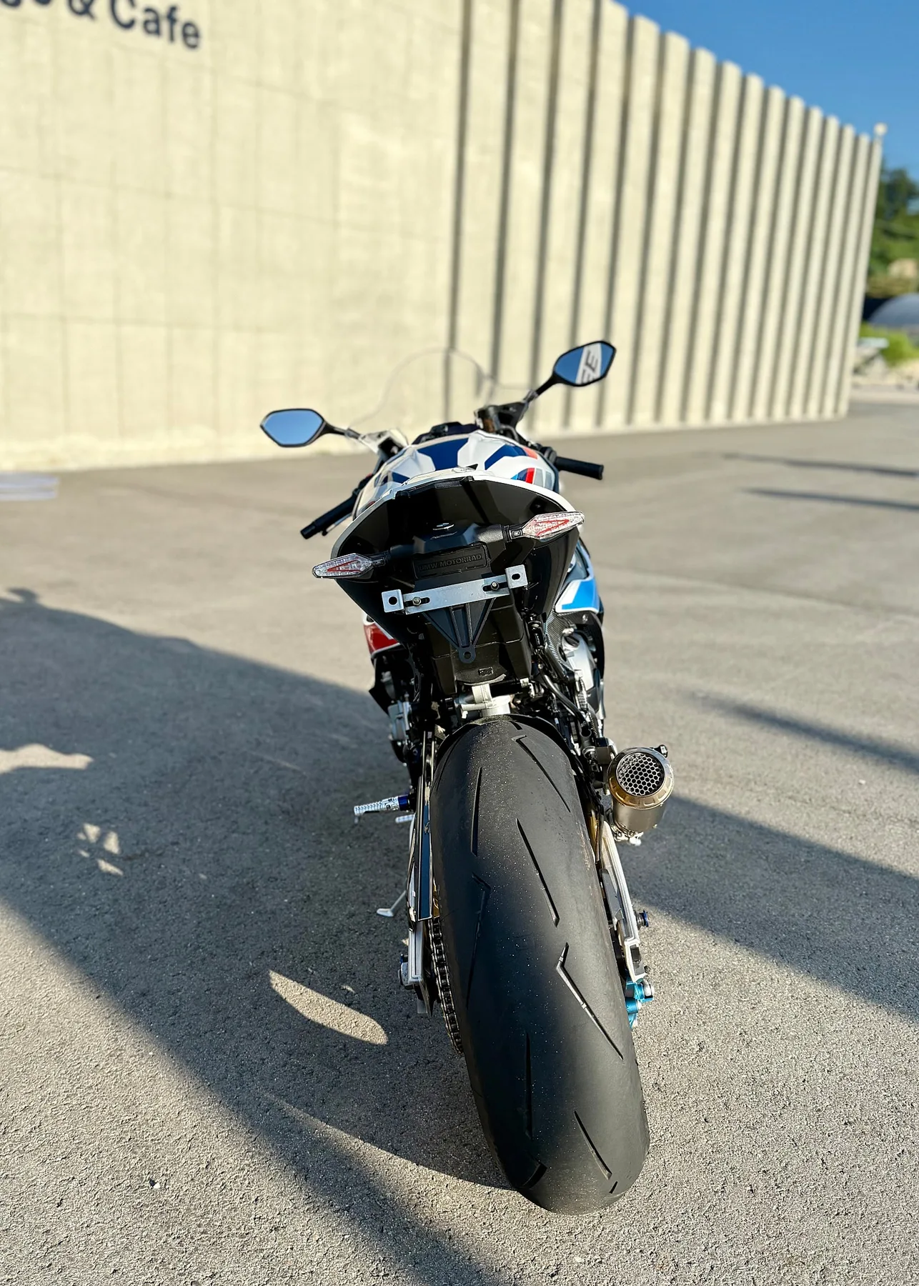BMW M 1000 RR 2022 화이트 사진 4