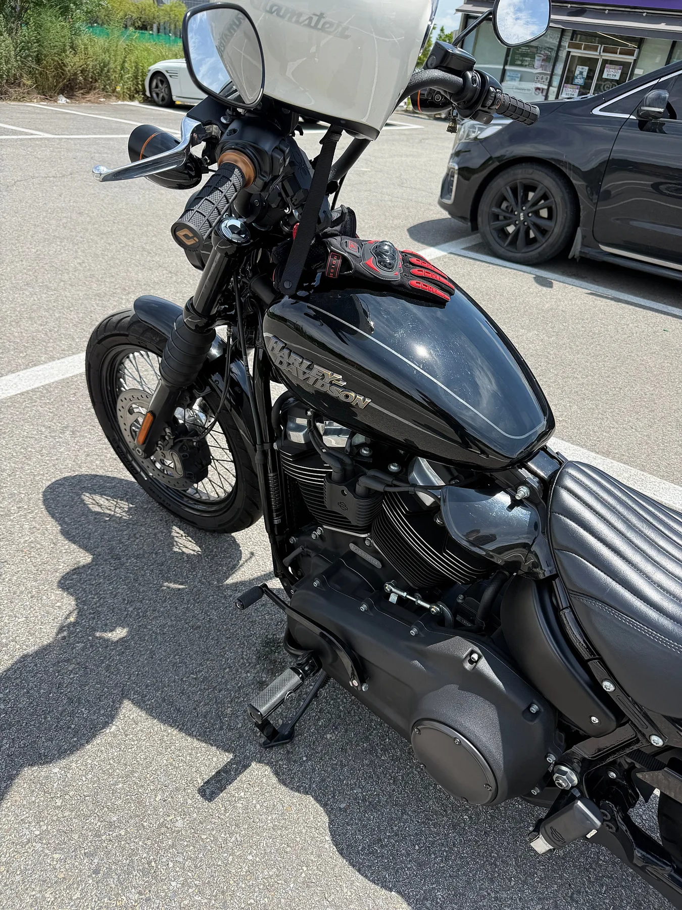 두카티 스트리트파이터 V4 S 2021 블랙 사진 4