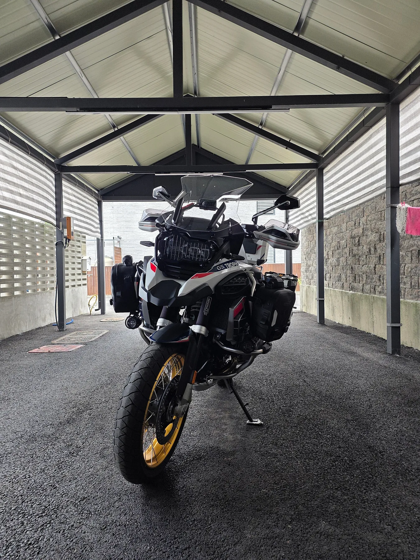 BMW R 1250 GS Adventure Trophy 2023 블랙 사진 1
