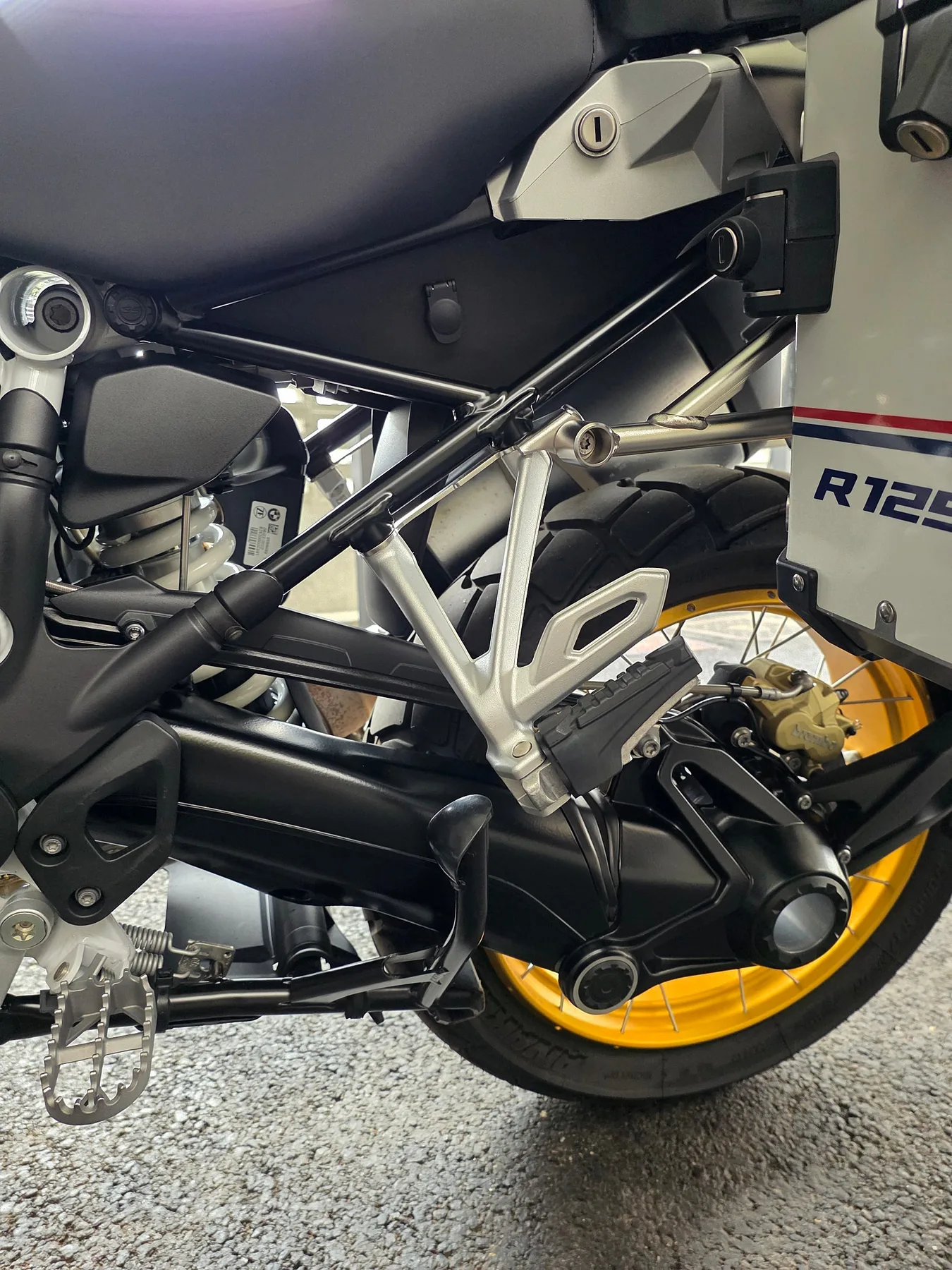 BMW R 1250 GS Adventure Trophy 2023 블랙 사진 6
