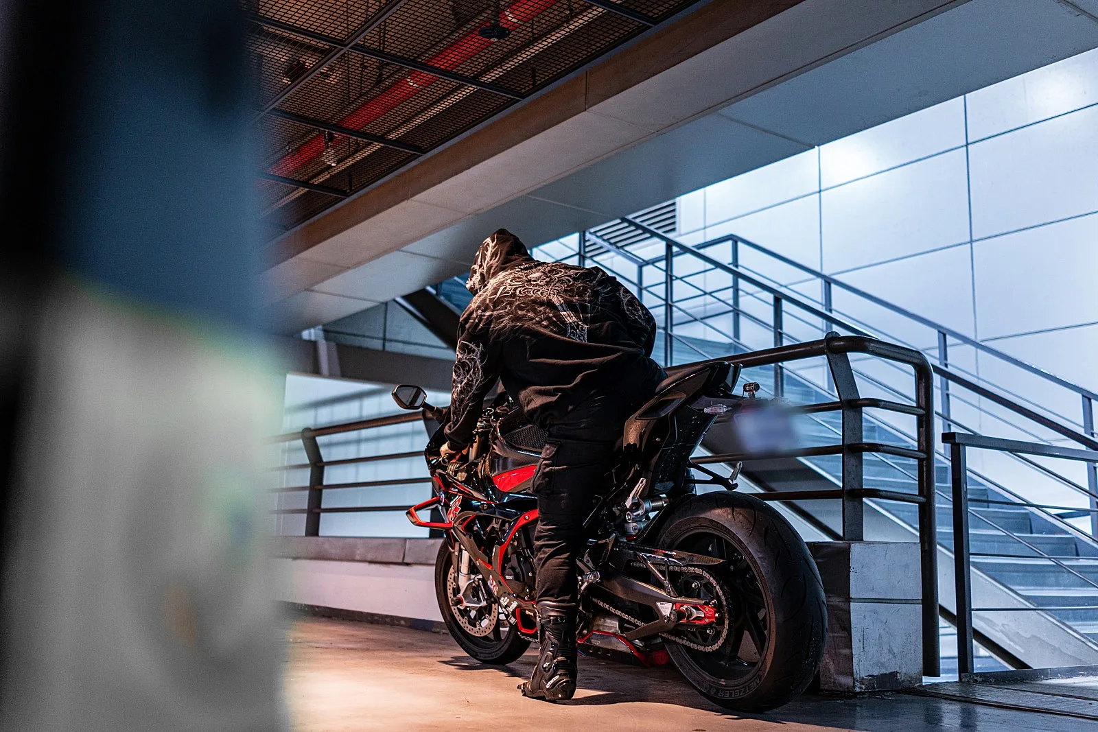 BMW S 1000 RR 레이스팩 2021 블랙 사진 4