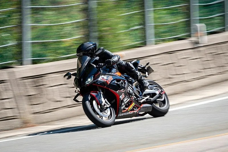 BMW S 1000 RR 레이스팩 2021 블랙 사진 6